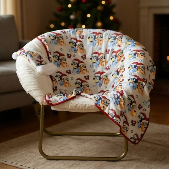 Bluey Other - NWT: Bluey Santa blanket throw 40 x 50